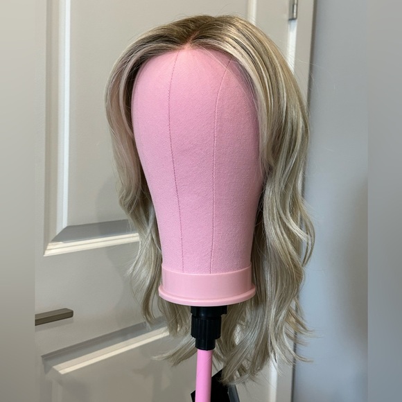 Belle Tress Lisbon Wig In Crushed Almond Blonde R! Long Beautiful Blonde Wig - Picture 2 of 7